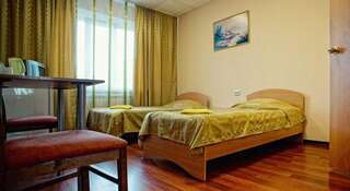 Гостиница Янтарь Сургут Кровать в общем номере с 2 кроватями-1