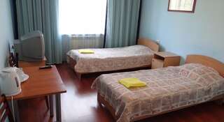 Гостиница Янтарь Сургут Кровать в общем номере с 2 кроватями-4
